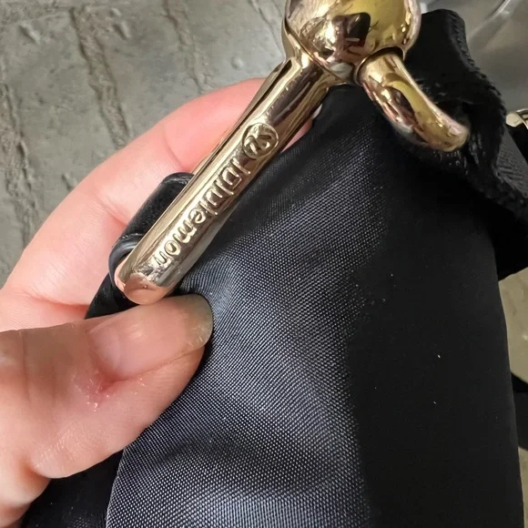 Lululemon All Night Festival Bag Micro 1.5L - Picture 13 of 14